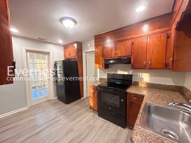 Foto del edificio - 386 Lindsey Dr SE