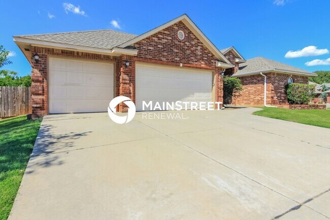Building Photo - 4 Bedroom Pet-Friendly Home in Oklahoma City, OK with Main Street Renewal