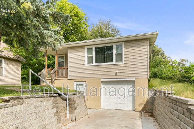 Foto principal - 3912 Curtis Ave