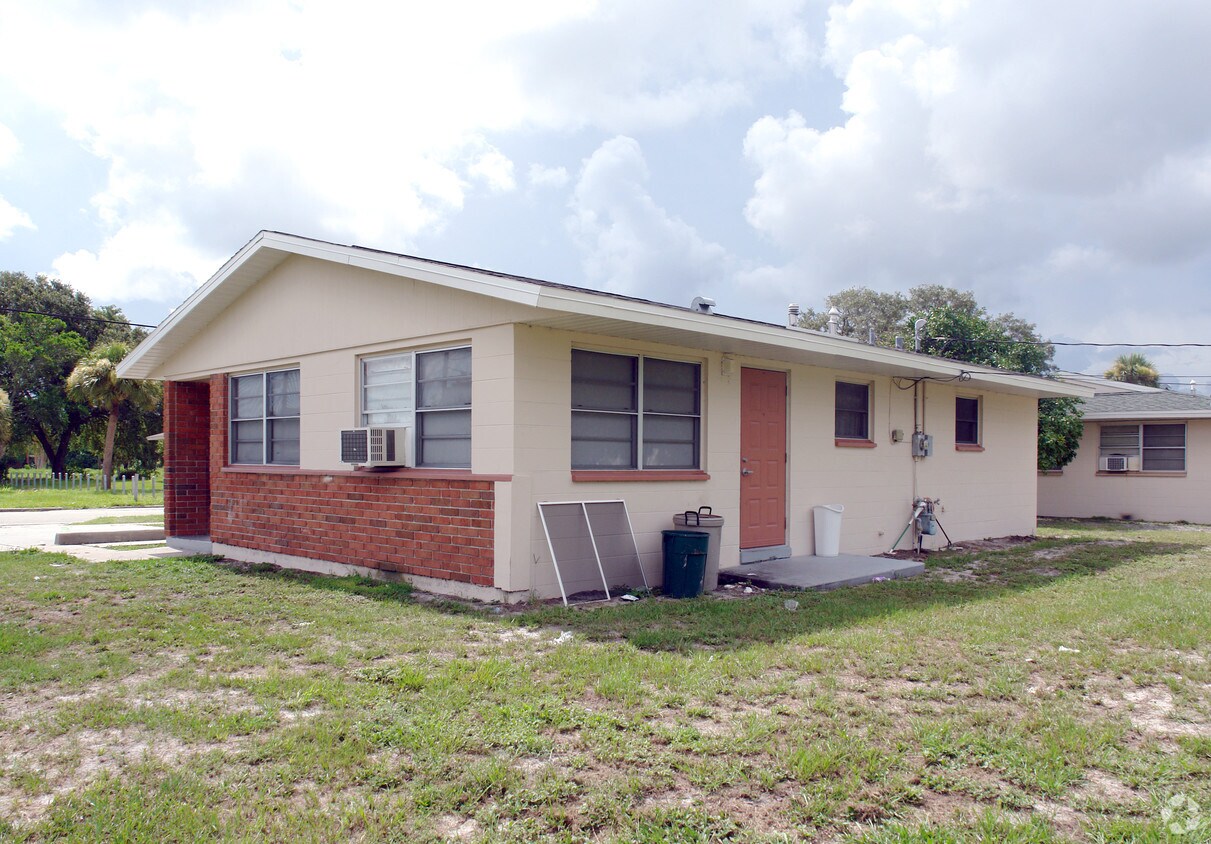 Foto del edificio - 710 Blake Ave