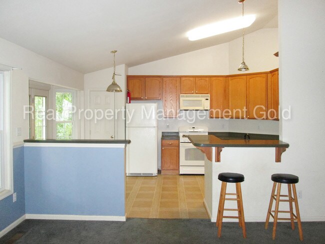 Building Photo - 22684 Rue Woods Dr