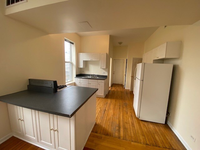 Foto del edificio - 1532 N Western Ave
