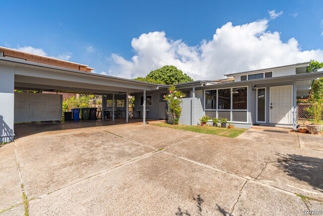 Foto del edificio - Fully Renovated 1BR/1BA/1PKG in Pearl City.