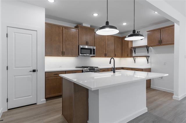 Building Photo - 2216 Cedar Blf Ln