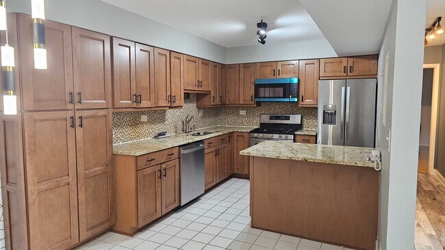 Foto del edificio - 729 Limerick Ln