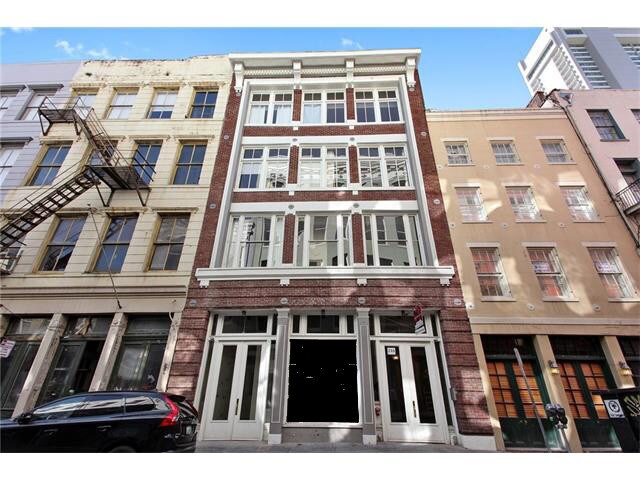 Building Photo - 216 Chartres St