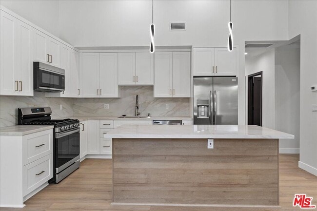 Building Photo - 5530 Geer Ave