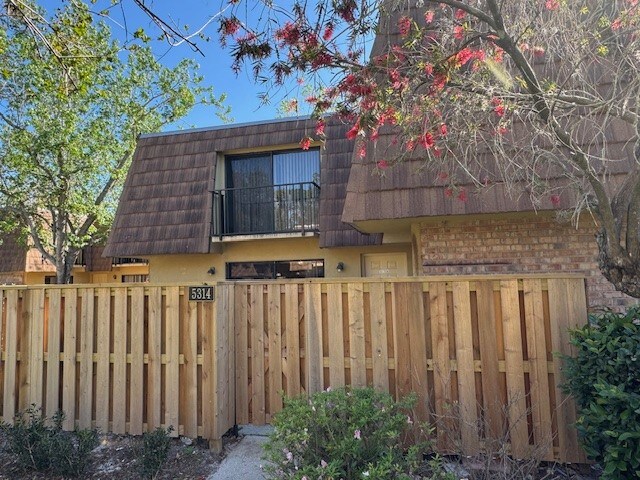 Foto principal - 5314 Brook Ct
