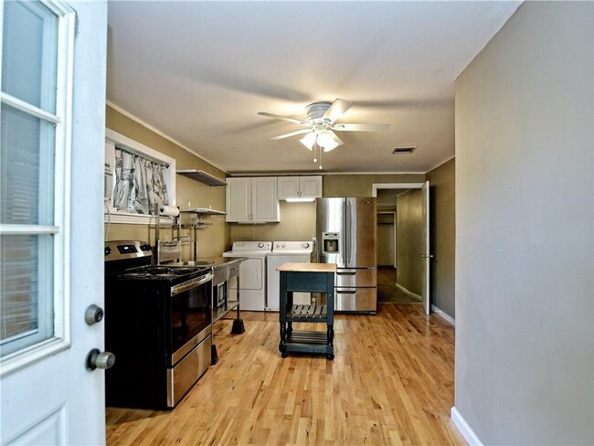 Building Photo - 5505 Avenue G