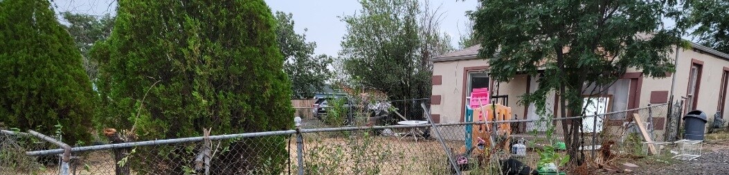 Primary Photo - 2620 W Warren Ave
