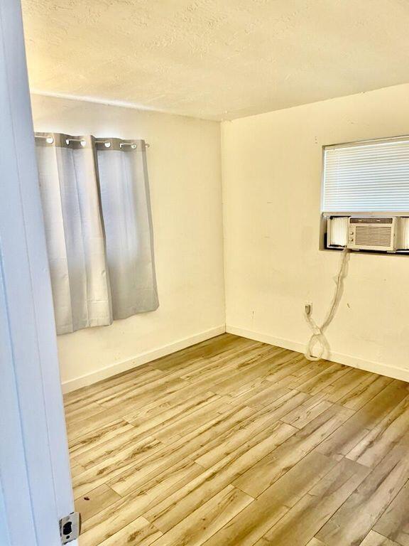 Foto del edificio - 2550 42nd St