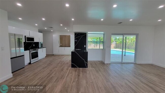Foto del edificio - 400 SW 9th Ave