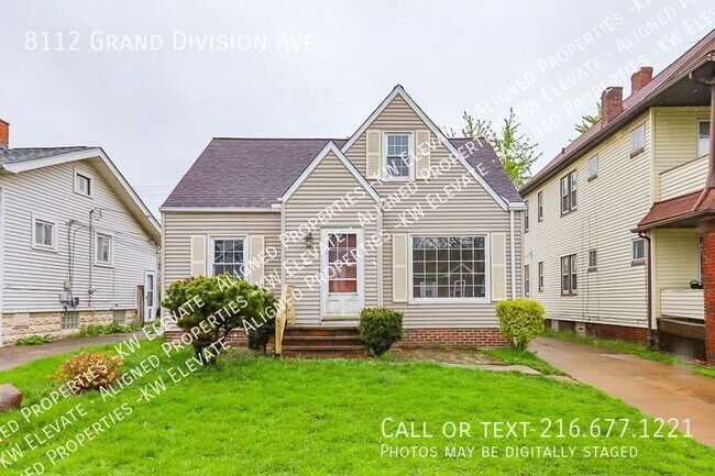 Foto del edificio - 8112 Grand Division Ave