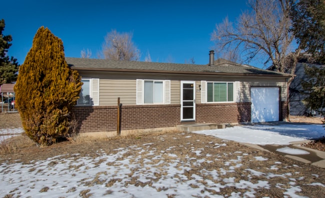 Photo - 2740 El Capitan Dr (Colorado Springs, CO) House