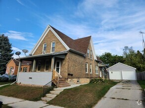 Building Photo - 1225 S 19th St