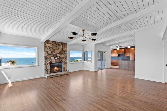 Foto del edificio - 7512 Rindge Ave