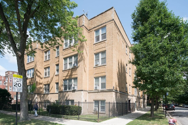 Building Photo - 3906 W Argyle St