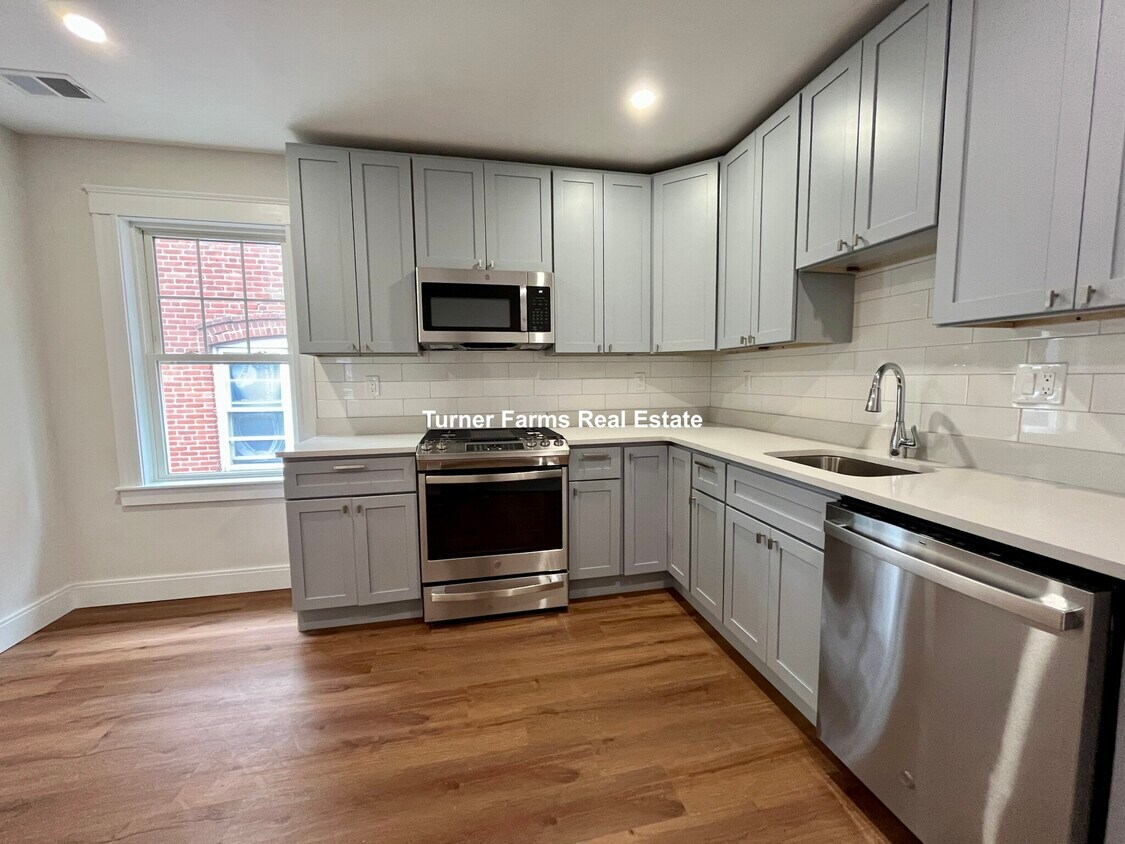 Foto principal - 72 Belden St