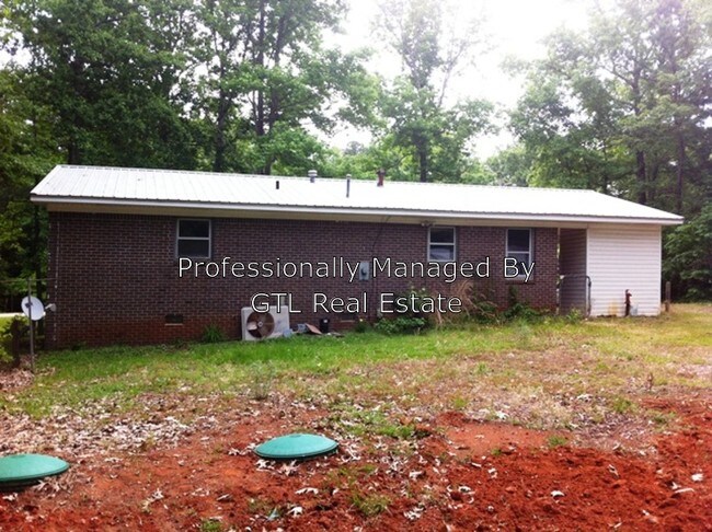 Building Photo - 221 Ponderosa Rd