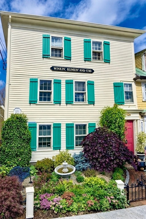 Building Photo - 13 Tucker St