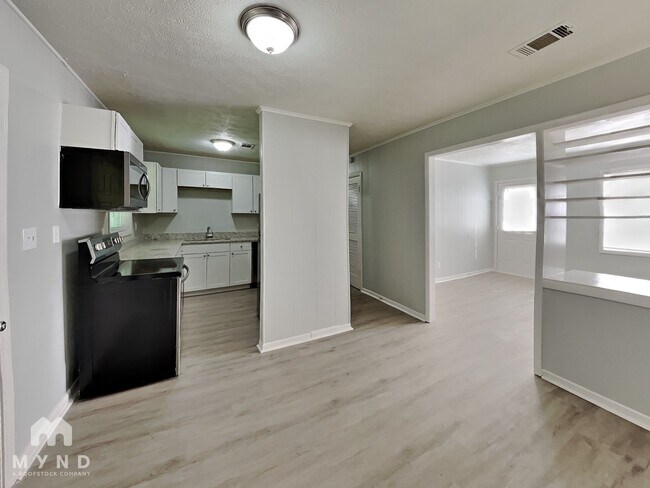 Foto del edificio - 10122 Allen Dr SW