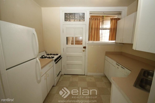 Foto del edificio - 4905 N Glenwood Ave