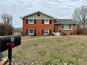 Building Photo - 411 Starliner Ct