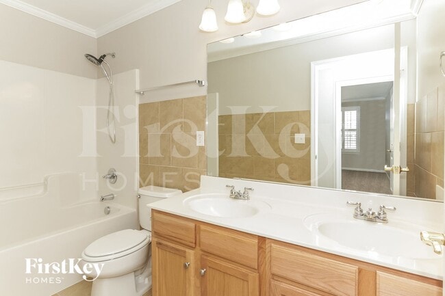 Building Photo - 869 Brookdale Ln