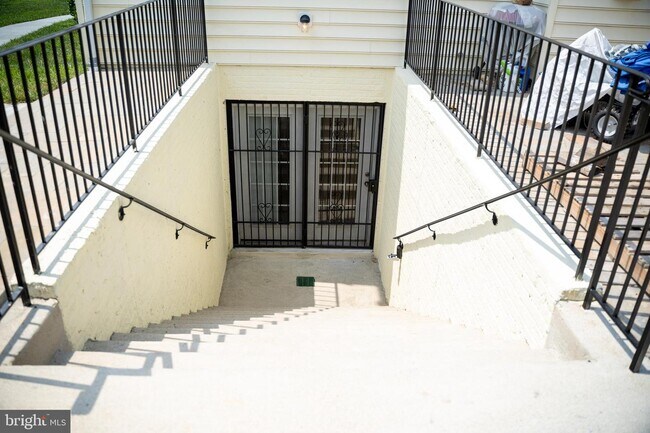Building Photo - 21 Old Bonifant Rd