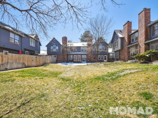 Foto del edificio - 2 Bedroom Townhome in Littleton