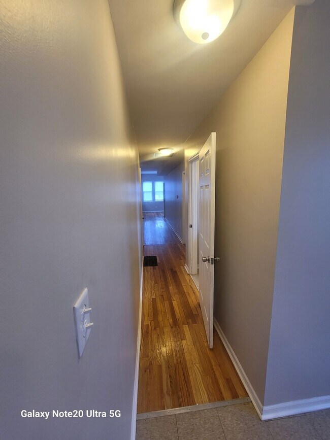 Foto del edificio - 1423 S Drake Ave