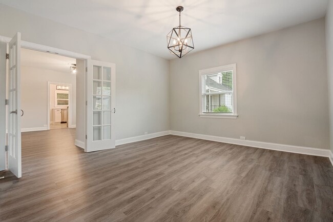 Foto del edificio - Recently Renovated 3BR Home Near Downtown Durham with Spacious Backyard! Available Now! Pet Frien...