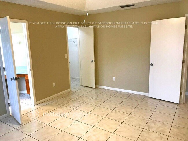 Building Photo - 11572 Twin Oaks Dr