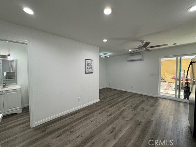 Foto del edificio - 6838 Aura Ave