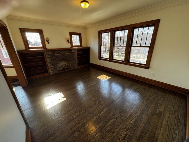 Building Photo - 115 N Myrtle Ave