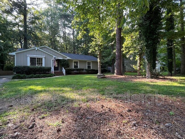Building Photo - 5507 Shadowbrook Dr