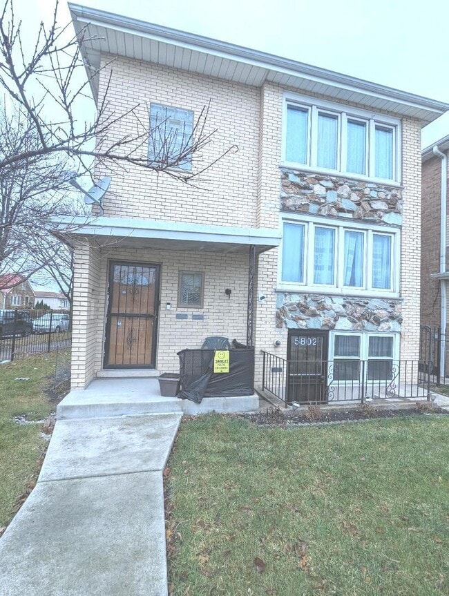 Building Photo - 5802 S Archer Ave