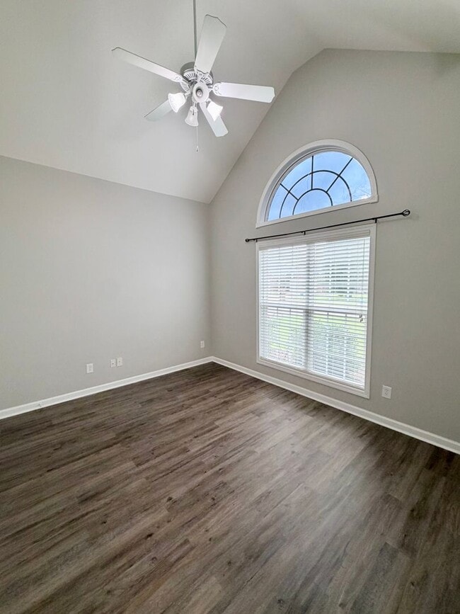 Foto del edificio - 705 Post Oak Way