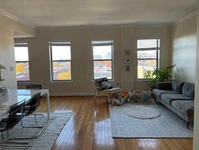 Living Room - 1621 T St NW
