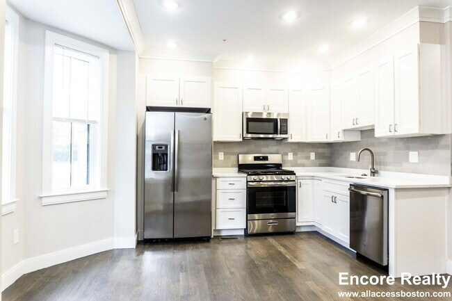 Foto del edificio - 79 Linden St