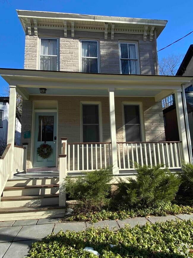 Building Photo - 74 S Main St
