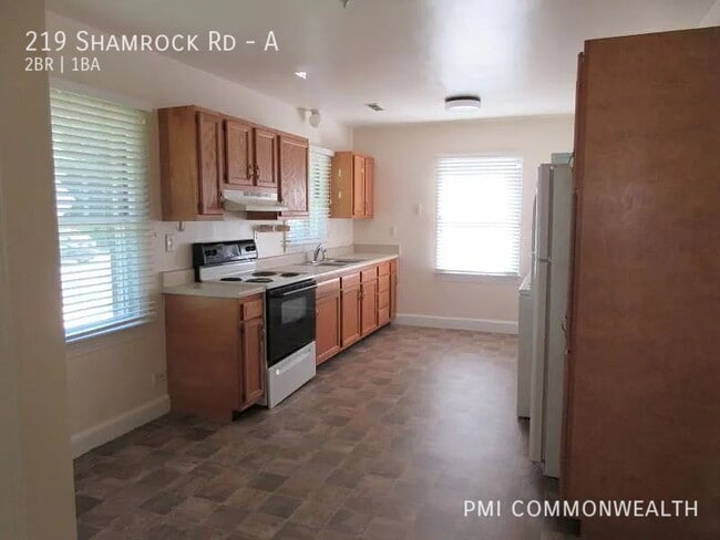 Building Photo - 219 Shamrock Rd