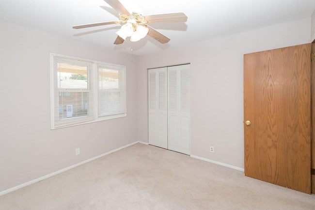 Foto del edificio - Penn Village Townhomes