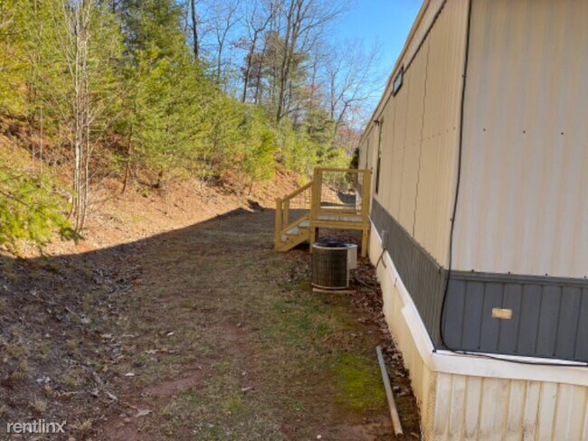 Foto del edificio - 2 br, 2 bath Mobile Home - 000 Cragmont rd