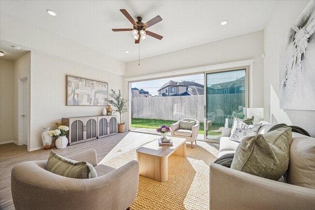 Foto del edificio - 4017 Delta Rose St