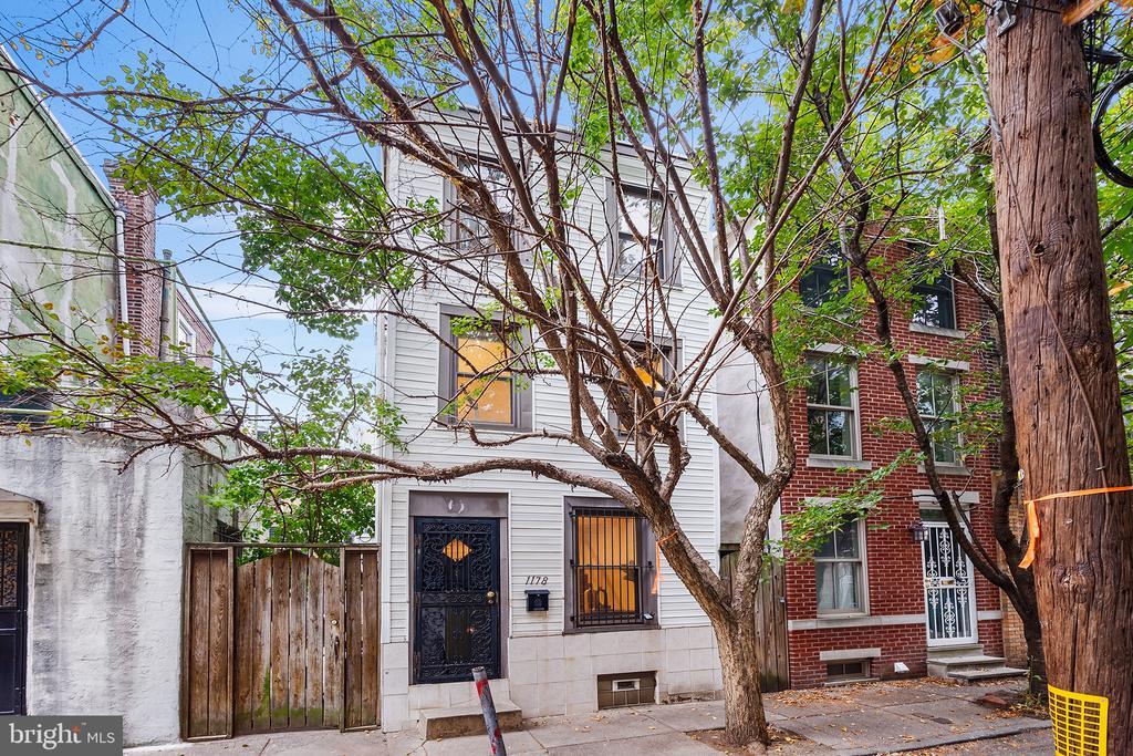 Primary Photo - 1178 S Darien St