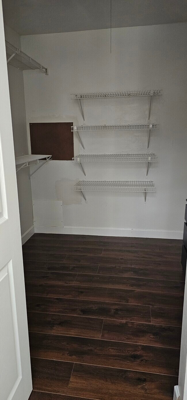 Foto del edificio - 1063 Willow Brook Dr