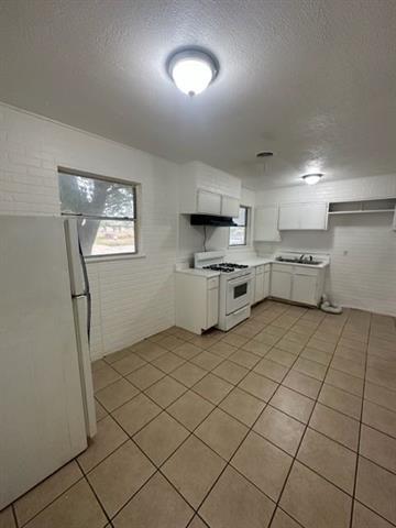 Foto del edificio - 5131 Encino Rd