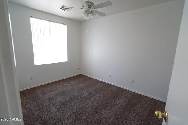 Foto del edificio - 2293 W 20th Ave