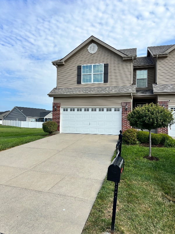 Building Photo - 820 Harbor Woods Dr